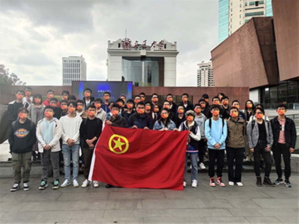 1636965517601565.jpg 图7 合照.jpg